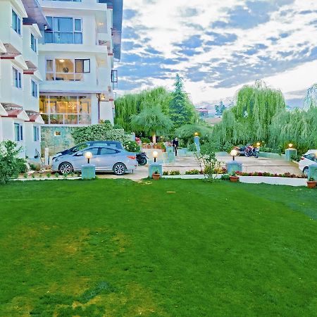 Royal Jardin Whistling Pines Resort Shimla Exterior photo