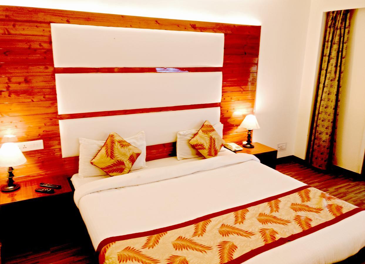Royal Jardin Whistling Pines Resort Shimla Exterior photo