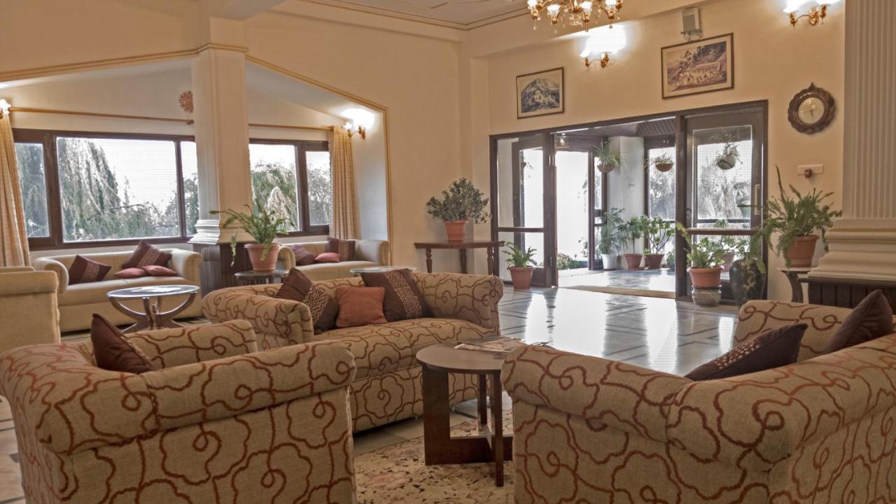 Royal Jardin Whistling Pines Resort Shimla Exterior photo